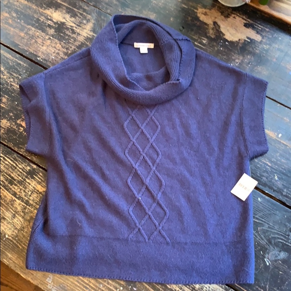 Short sleeve cabled cowl sweater